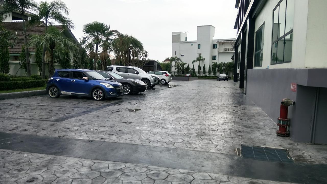 Dusit Grand Condo View Джомтьен Экстерьер фото
